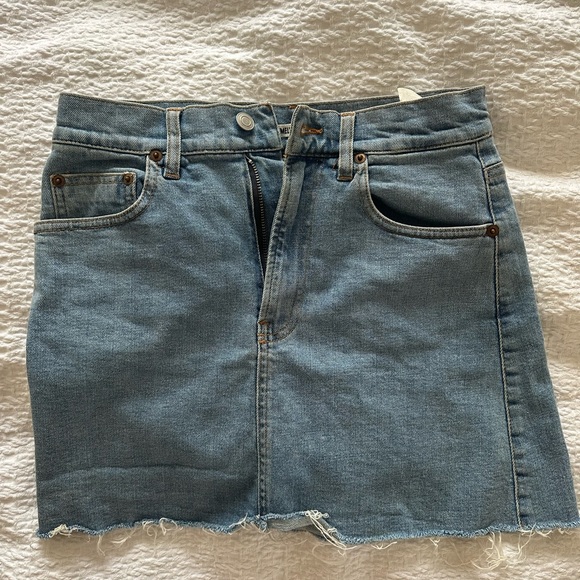 Brandy Melville Mini Denim Skirt - One Size - Picture 2 of 4